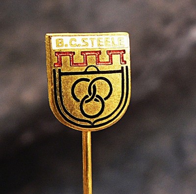 FOOD STEELE. B. C. STEELE, BOX - CLUB ?, pin with local coat of arms + club