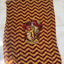 Wizarding World of Harry Potter Gryffindor Infinity Wrap Gold House Crest Scarf