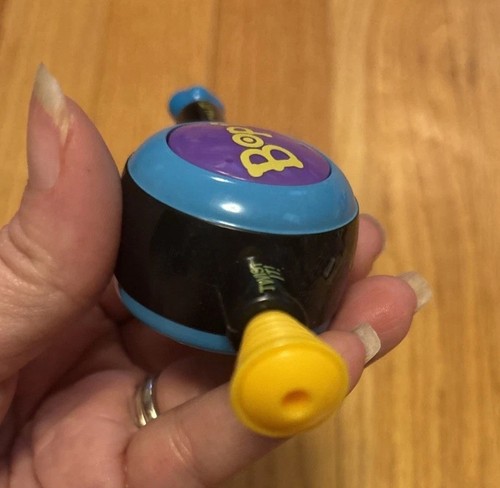Bop It Vintage Hasbro 2000 Mini Juego Portátil de Bolsillo 5” Funciona Pequeño - Imagen 5 de 5