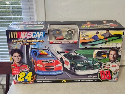 NASCAR ULTIMATE SPEEDWAY TRACK SET GORDON VS EARNHARDT JR 2008 FACTORY SEALED