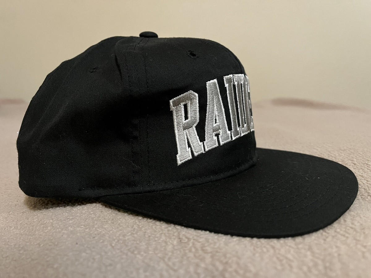 T.H【希少】90s New Era LosAngeles Raiders Los Angeles Raiders were so damn popular in the '90's. Los