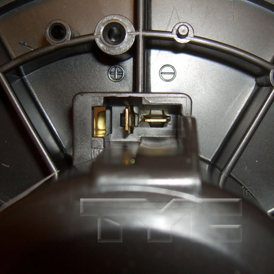 Конденсаторная воздуходувка в сборе TYC 700032 A/C для 99-03 Mazda Protege - Изображение 3 из 4