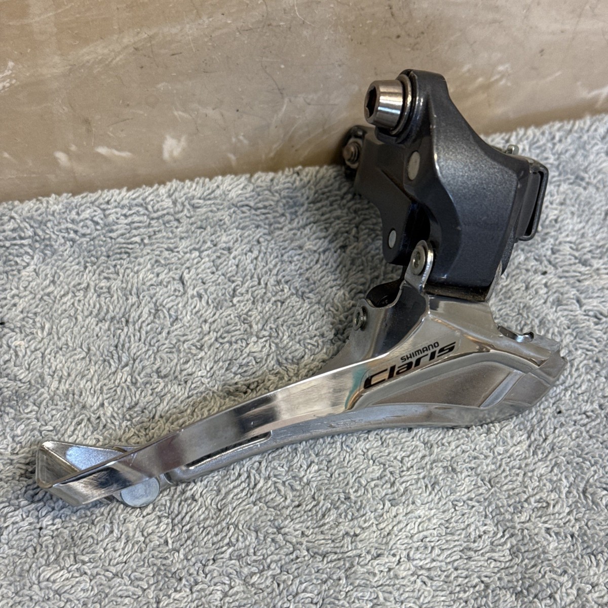 Shimano Claris FD-2400 Front Derailleur 31.8 Clamp-On for Double