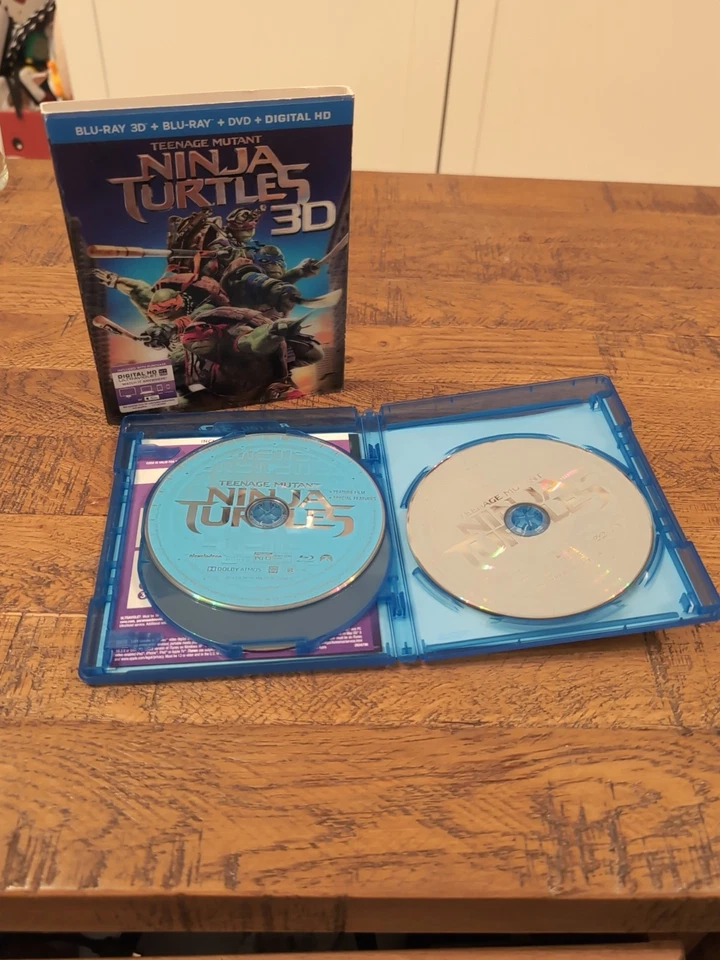 Teenage Mutant Ninja Turtles Blu-ray 3D Holographic Card Sleeve (No Glasses) - Image 3 of 4
