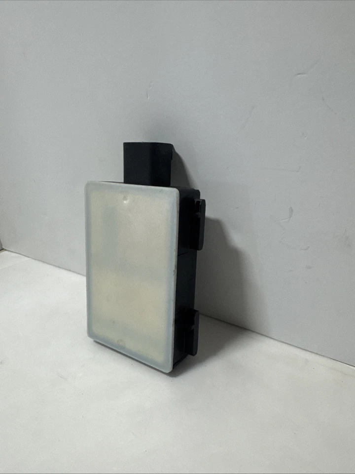 Módulo sensor radar punto ciego GM Cadillac pieza OEM #84492141 Foto 2 de 4