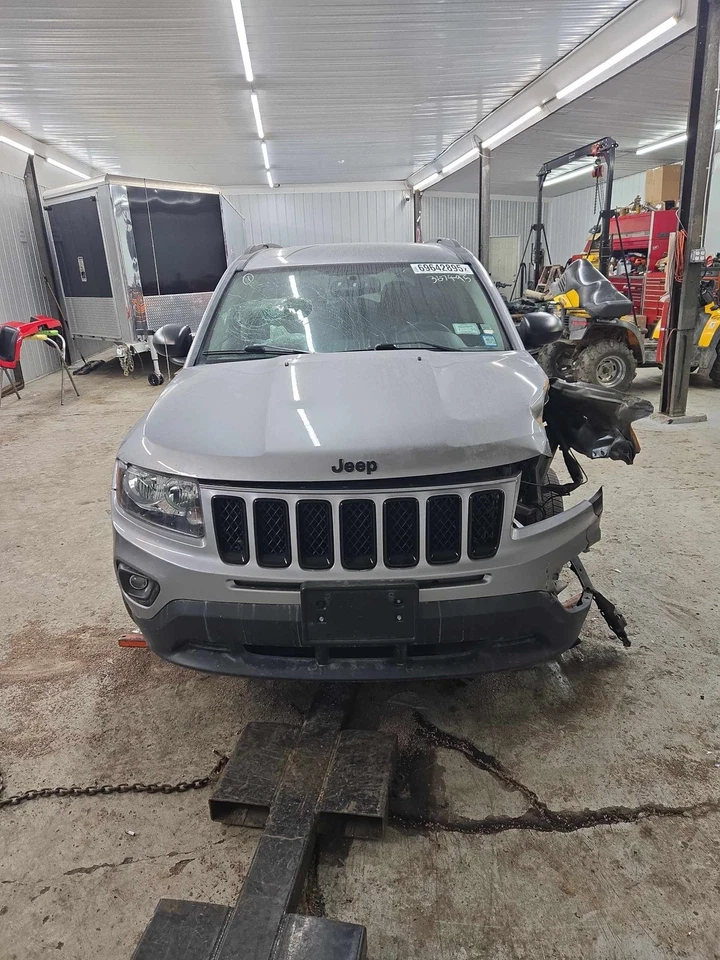 Cilindro maestro de freno usado se adapta a: Jeep Compass 2015 con ABS grado A Foto 3 de 4