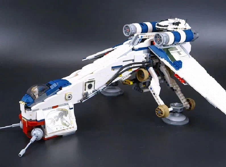 Alt of LEGO Star Wars Republic Gunship (10195) With 1757 Pcs.Generic Bricks New! - Image 3 of 4
