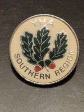 VINTAGE YHA (Youth Hostels Association) SOUTHERN REGION Metal Enamel Pin Badge