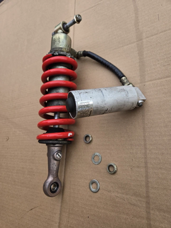 triumph speed triple 955i rear shock, suspension unit, t2050995 - Image 2 of 4