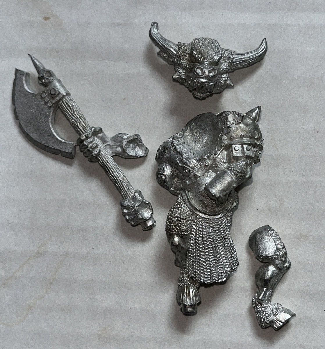 Metal Classic Minotaur with Great Weapon - Warhammer Fantasy