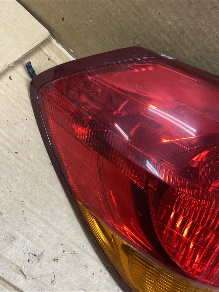 OEM 2005 2006 2007 Subaru Outback Wagon Left Driver Tail Light Lamp Trim Cover - Image 2 of 4