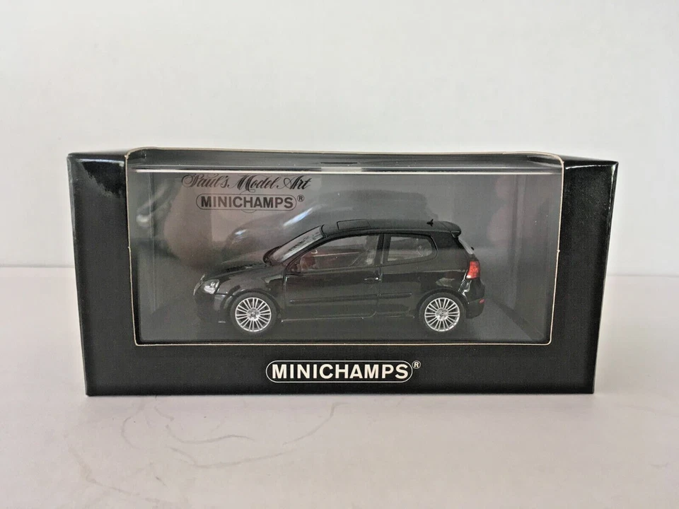 VW Volkswagen Golf MK5 R32 2005 negro escala 1:43 Minichamps 400054501 Foto 2 de 4