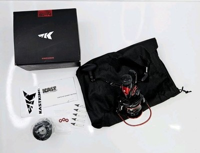 KastKing Sharky Baitfeeder III 4000 5.5:1 11BB Spinning Fishing Reel + 2 Spools