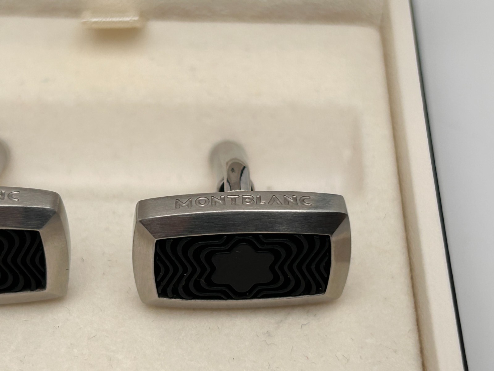 Montblanc Cufflinks Rectangular Rubber Inlay Star… - image 5