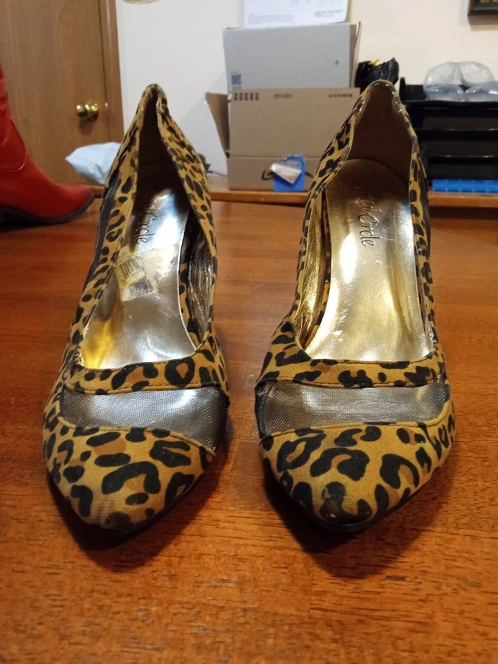 Red Circle Leopard Print Suede with Mesh Heels Size 8 - Image 4 of 4