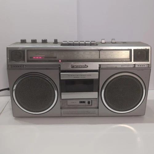 PANASONIC RX-5030 AM/FM RADIO CASSETTE BOOMBOX POWERS ON RADIO WORKS NEEDS WORK