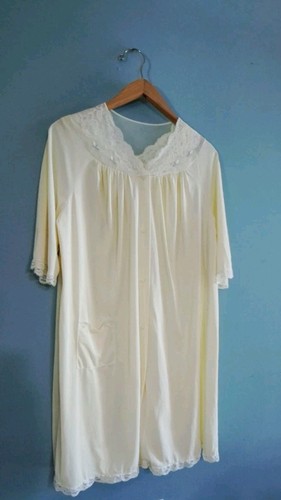 Vintage Shadowline Peignoir Gown Robe Set L Pale Yellow Nylon Maxi USA Lace