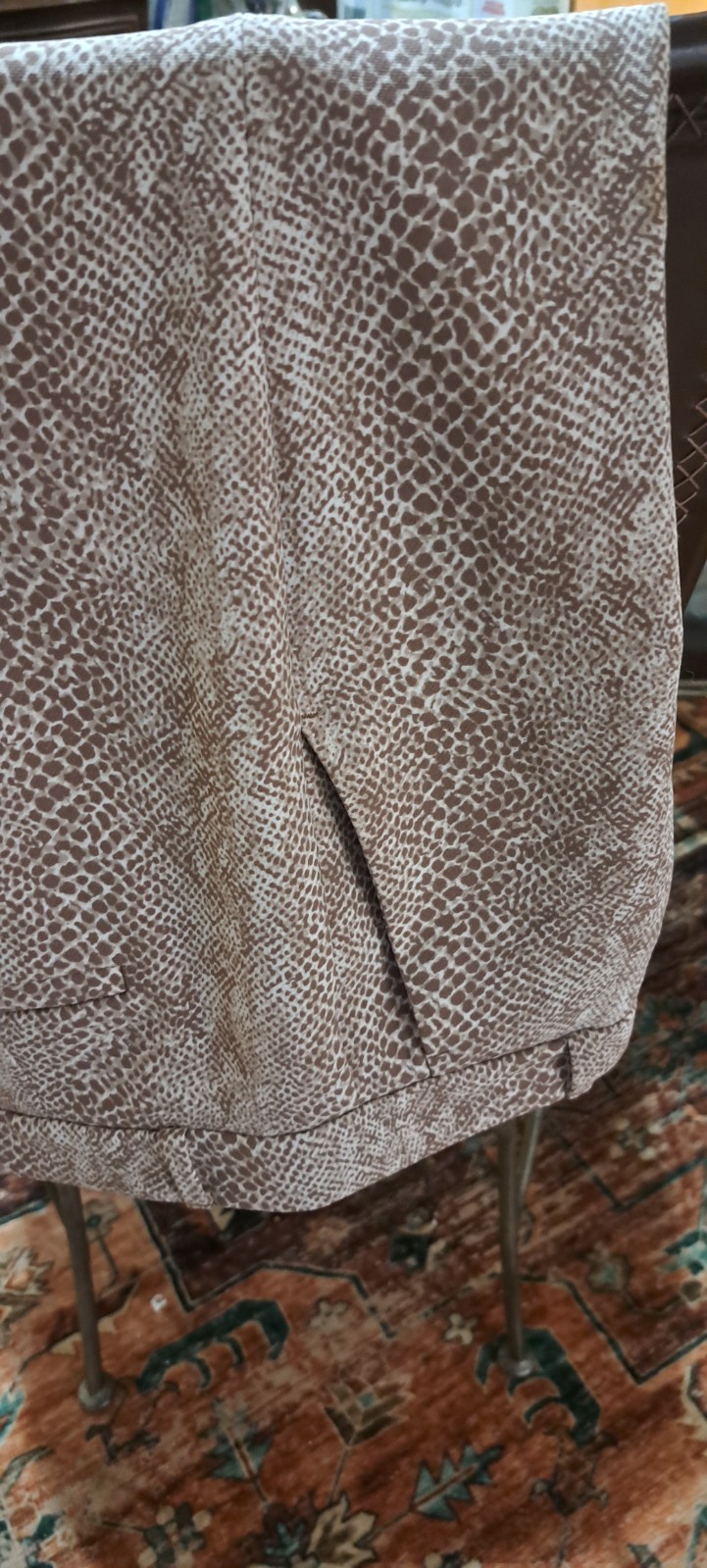 Banana Republic pre-owned slim &thin pants size 2 thumbnail 3