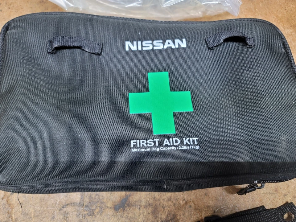 Nissan Xterra 999210EA00B 2000-2015 kit primeros auxilios OEM 999210 EA00B con correas Foto 4 de 4