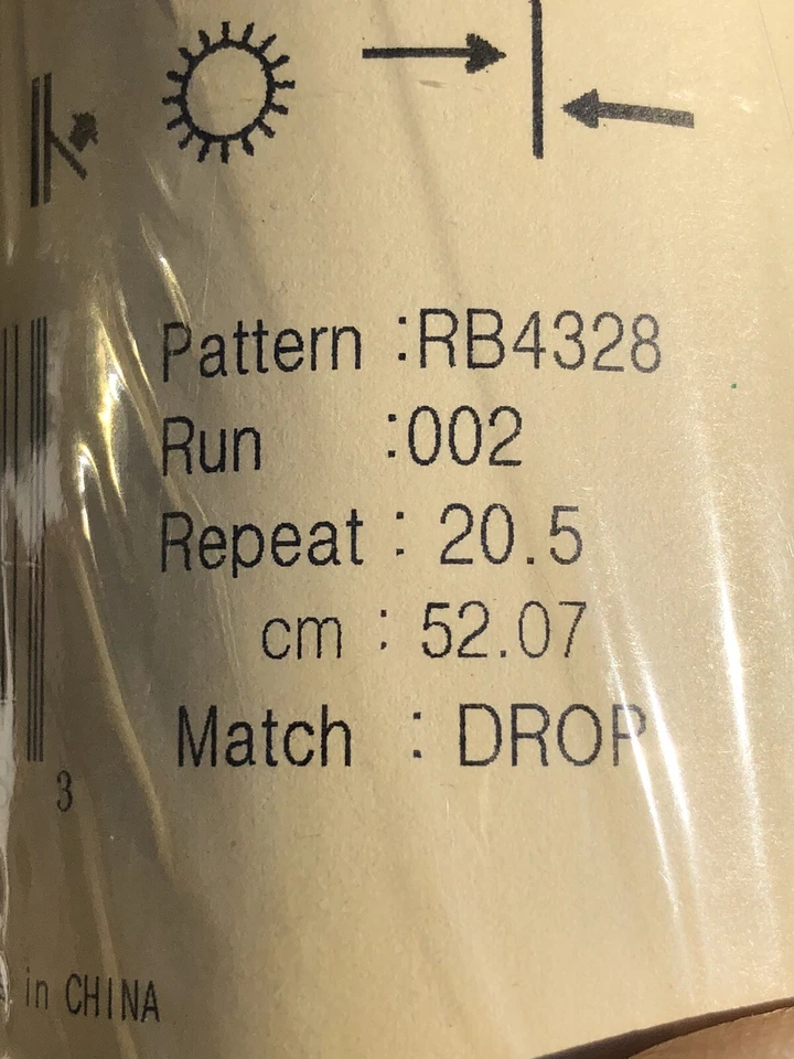 Papel Pintado York RARO DESCATALOGADO Risky Business Femme Fatale Gold LipDouble Roll Foto 3 de 4