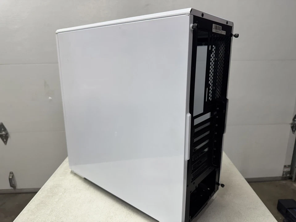 Phanteks Eclipse P400S Silent Edition, Steel ATX Mid Tower Case Glacier White - Image 3 of 4