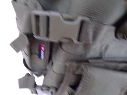 NEW Green Yakeda Quick Release Tactical Vest. Old School Molle system. AR30 fits - Picture 11 of 11