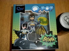 BATMAN, [Q-POP BRAND] 4.5" INCHES TALL PLASTIC FIGURE STATUE / TOY, Vintage