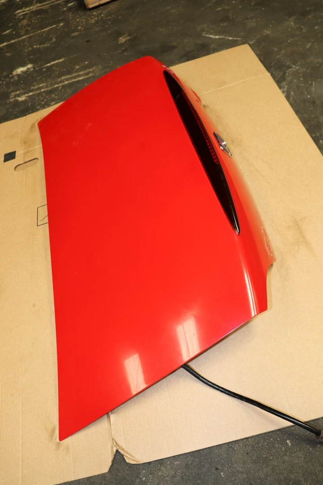 Оригинальная задняя крышка багажника для Honda S2000 A21 2000-2009 годов выпуска с третьим стоп-сигналом - Изображение 2 из 4