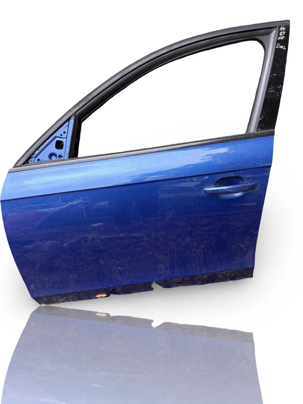 Audi A4 B8 front left complete door hardware detail