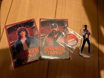 Stranger Things Acryl Ständer POP Up Limitiert 2 Karten Lucas Nancy Hopper