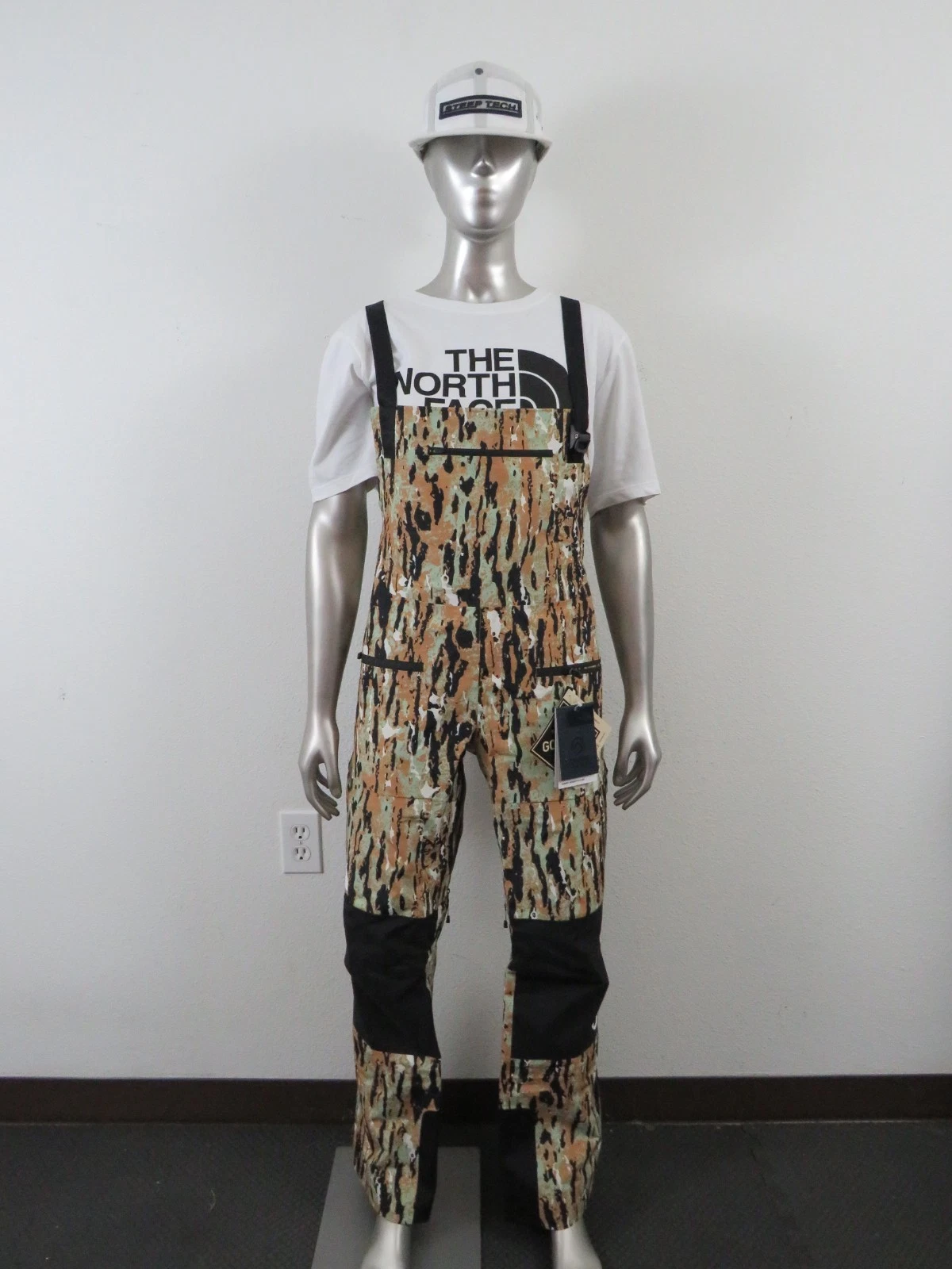 Womens The North Face Verbier GTX Gore Tex Waterproof Ski Bibs Pants Pitcher
Opens in a new window o