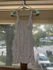 Floral Print Sleeveless Sundress with V-Neck Design