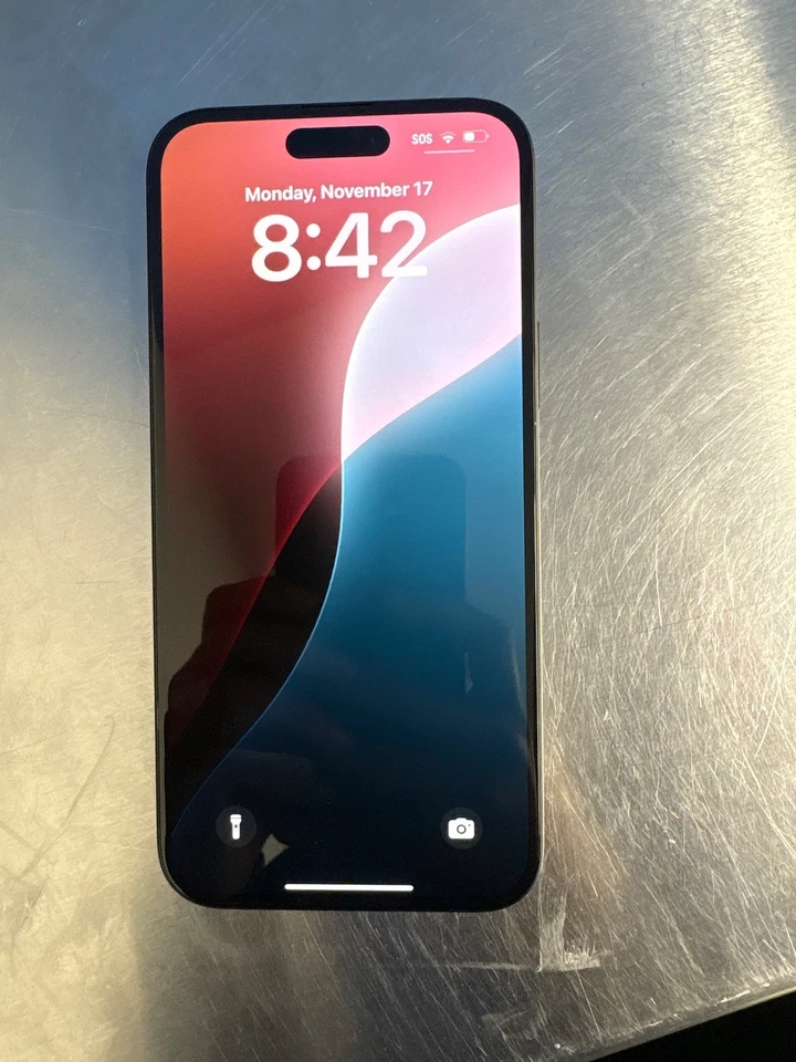 Apple iPhone 15 Pro - 128 GB - Black Titanium (Straight Talk) - Image 2 of 2