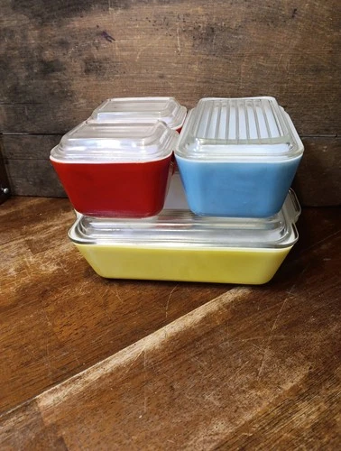 Vintage Pyrex Primary colors refrigerator dishes set with lids