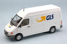Mercedes Sprinter Courier GLS 1:43 Model UNIVERSAL HOBBIES