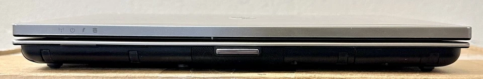 Computadora portátil HP EliteBook 2540p 2,13 GHz Core i7 640LM 2 GB 250 GB DVD+/-RW Foto 3 de 4