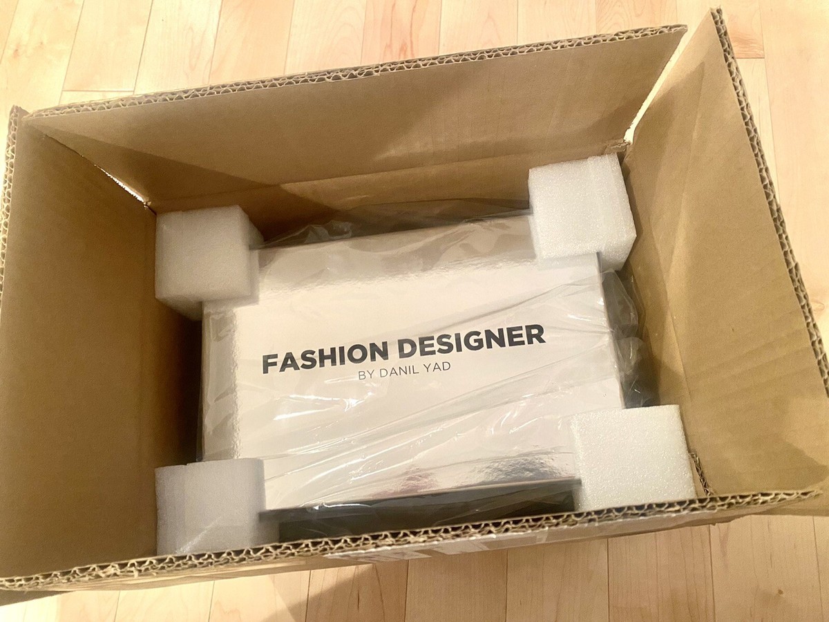 や*ん様 MIGHTY JAXXOff-White×VIRGIL オフホワイトフ Mighty Jaxx Fashion Designer Virgil Abloh Off-White Danil