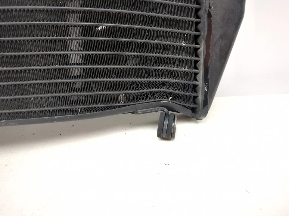 12-15 Triumph Tiger Explorer Engine Motor Radiator 037041 - Image 2 of 4