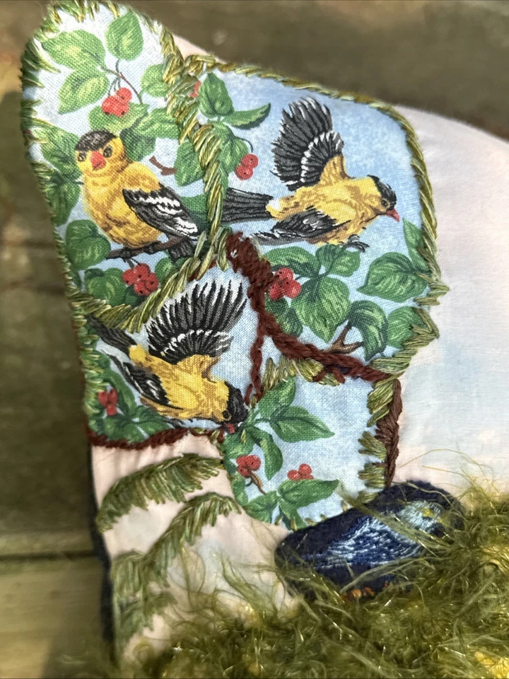 SOLO FUNDA DE ALMOHADA DECORATIVA SAFARI con acolchado y bordado en colores vibrantes Foto 2 de 4