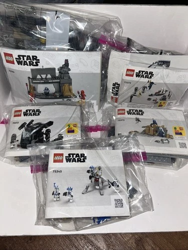 Lego Star Wars Minifigures Lot Of 25 Mini Figures and Accessories Opened