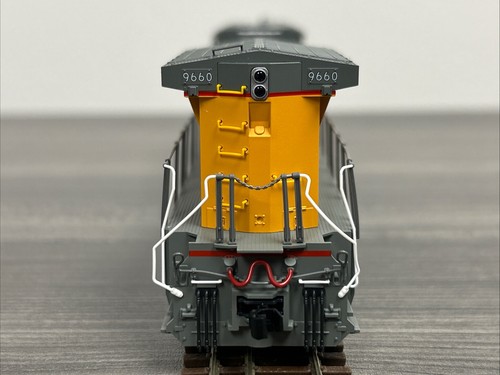 KATO HO Scale #37-6633-LS GE C44-9W Locomotive Union Pacific #9660 w/DCC & Snd - Picture 6 of 16