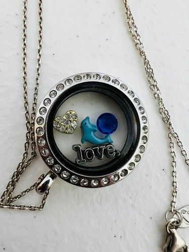Origami Owl Necklace With Charms; Heart 