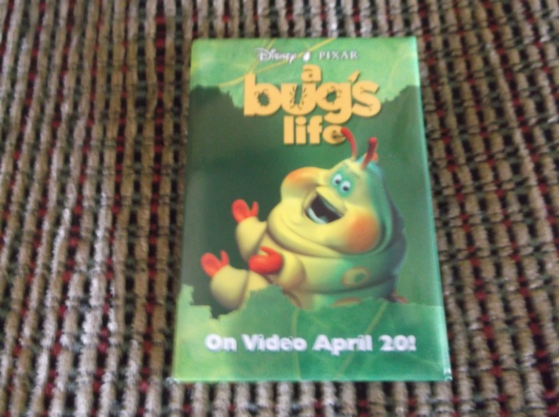 VINTAGE A BUG'S LIFE DISNEY PROMOTIONAL RETAIL MOVIE PIN DISNEY'S