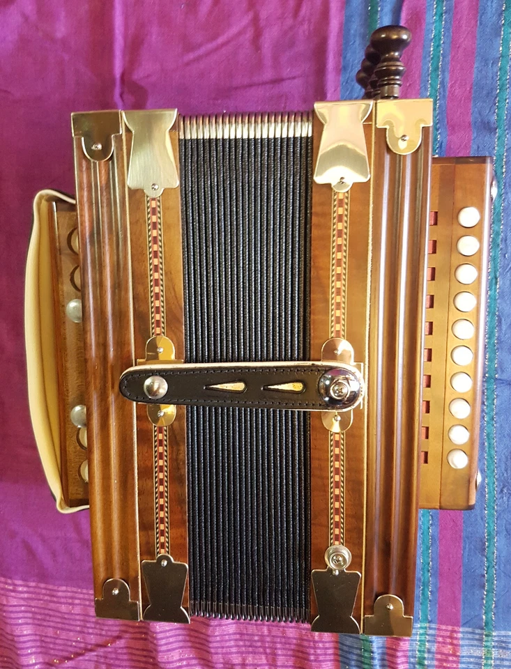 LEFT HAND ACADIAN BUILT BY MARC SAVOY 2003 - PERFECT VINTAGE SOUND MONARCH STYLE - Image 4 of 4