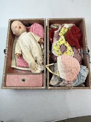 Unknown Doll (AI says Effenbee) Vintage Case Clothes. Doll is brittle w/ holeHHB