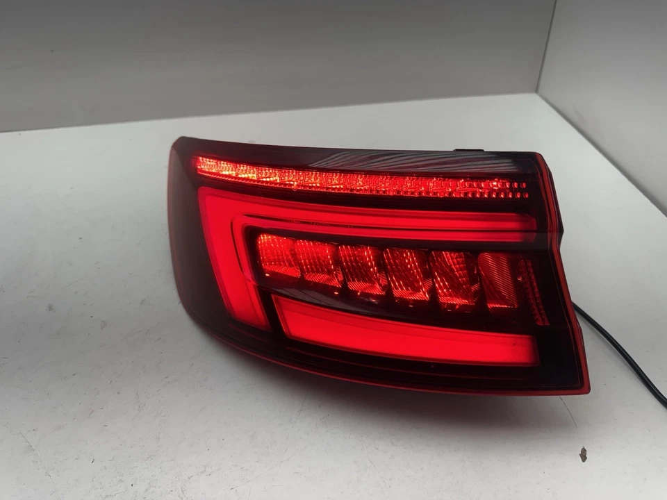 Lámpara de luz trasera exterior lado conductor Audi A4 17-29 8W5945091F OEM Foto 2 de 4