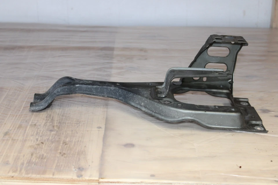 Soporte de extensión de cuadro izquierdo Mazda 626 1993-1996 Foto 4 de 4