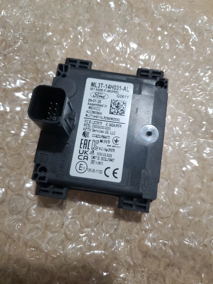 Radar de ponto cego genuíno Ford, Lincoln ML3Z-14C689-H - Imagem 3 de 3