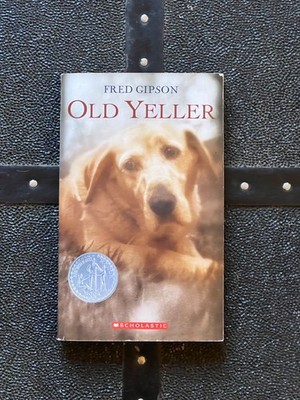 Old Yeller by Fred Gipson (Scholastic, 2004) Paperback Used VERY GOOD