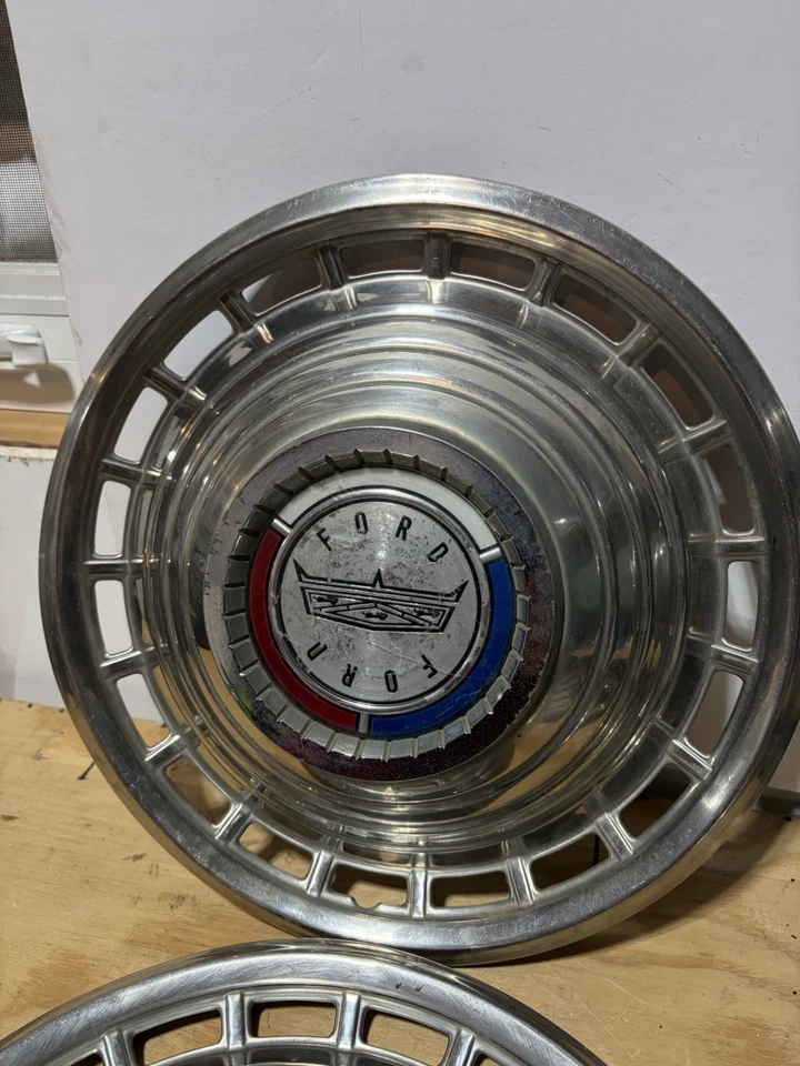 (4) 1963 FORD GALAXIE 500 HUBCAP VINTAGE 14” INCH WHEEL COVERS Foto 3 de 4